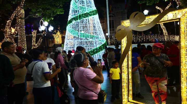 Cabello: Amargados de la derecha creyeron que le quitarían la Navidad al pueblo