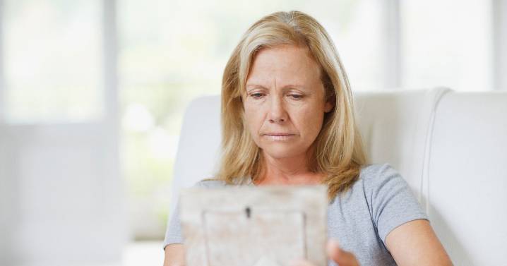 'My sister is storing dead husband's ashes but one object inside left me floored'