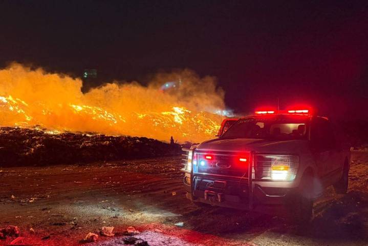 Moviliza a cuerpos de auxilio incendio en planta de Simeprode, en Nuevo León