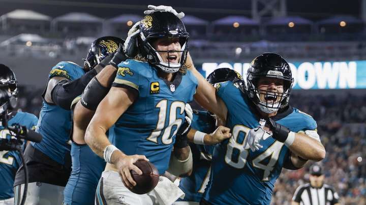 NFL had six double-digit comebacks in one week for first time since 2013
