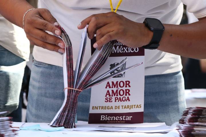 Pensión Mujeres Bienestar: Fechas y requisitos para recoger la tarjeta en noviembre 2025