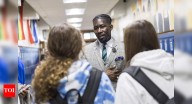Students protest as Des Moines superintendent resigns following ICE detention