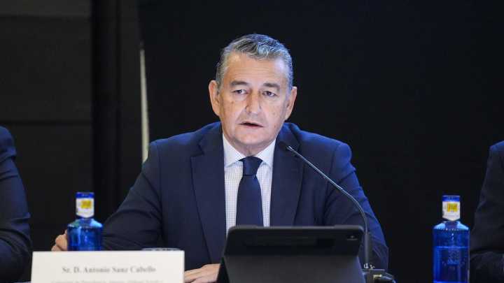 El consejero de Presidencia se hace cargo temporalmente de las competencias de Salud tras la dimisión de Rocío Hernández