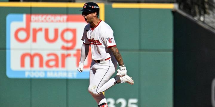 Brayan Rocchio hits go-ahead homer in Game 2 of AL Wild Card Series