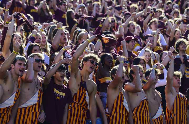 Growing student section brings ‘juice’ to Gophers' home games