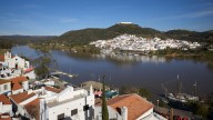 Muere un militar portugués y otros tres resultan heridos al ser embestidos por una narcolancha en el río Guadiana