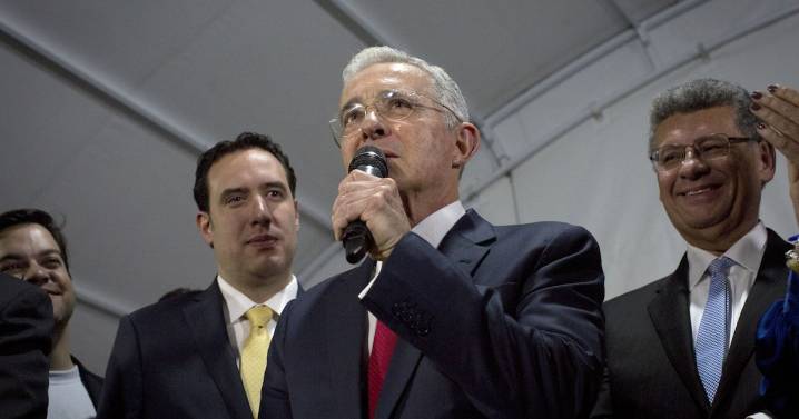 Tribunal Superior de Bogotá absolvió a Álvaro Uribe y revocó condena de 12 años