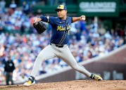 Serie Divisional Liga Nacional, Cachorros vencieron 4×3 a Cerveceros, reapareció José Quintana con Milwaukee