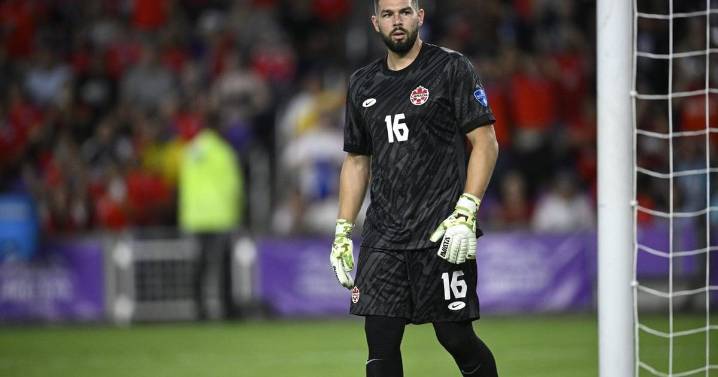 Crépeau returns home as Canada weighs No. 1 goalkeeper decision