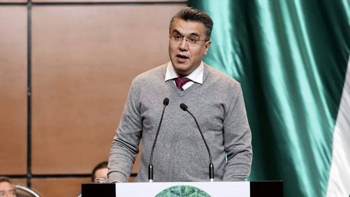 Ramón Flores impulsa proyectos eléctricos para fortalecer la energía en Sonora