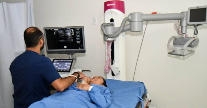 Cáncer de mama: piden “democratizar” detección y atención; mueren al día 22