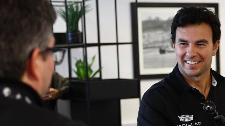 Checo Pérez hace su primera prueba en el simulador de Cadillac F1 y el equipo lo presume en redes sociales