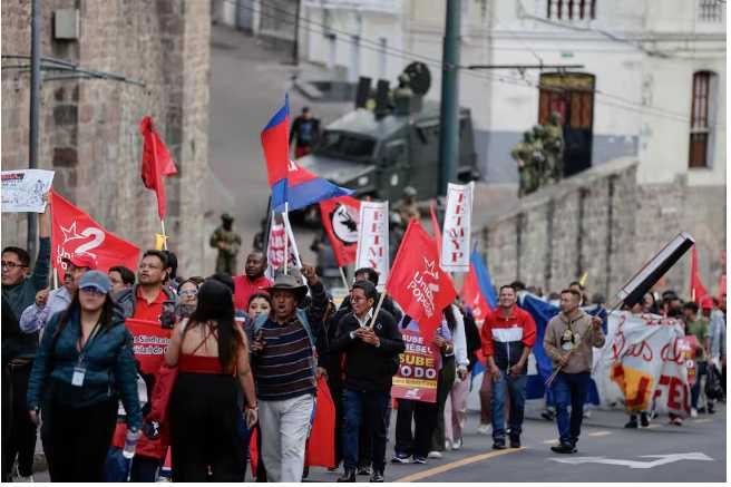 Ecuador expulsa a periodista español que cubría protestas por considerarlo una “amenaza”
