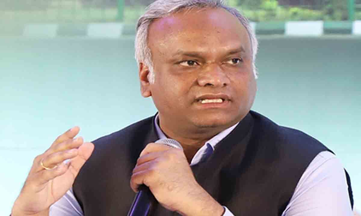 K'taka: Peace meeting on RSS foot march in Chittapur ends without consensus