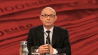 El juez del caso Montoro prorroga la instrucción hasta 2026 para interrogar al exministro y los otros investigados