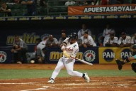 Carlos Mendoza Jr. firma su mejor juego en la LVBP y se consolida como uno de los líderes de la ofensiva de los Caribes