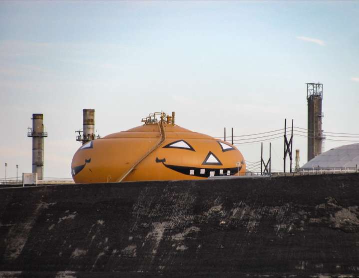 Smilin' Jack: The 3-million-gallon pumpkin lighting up California