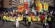 “No queremos Reyes”: clamor de miles en EU contra gobierno de Trump