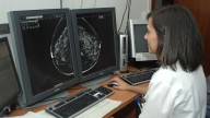 Andalucía anuncia "un plan integral" por la crisis de los cribados que incluirá los de cáncer de colon y de cuello de útero