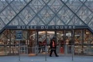 Suspects in Louvre jewel heist arrested near Paris, prosecutor says