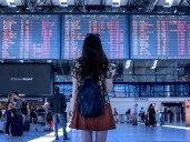 Un nuevo método de “catfishing”: cómo estafadores usaron un aeropuerto para engañar a solitarios en línea