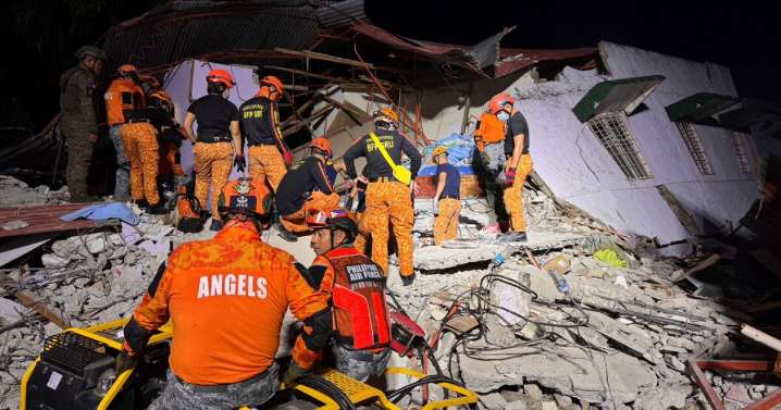 Rescuers in desperate search after a powerful earthquake hit the Philippines, killing at least 69