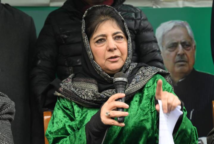 All MLAs Must Unite for Daily Wage Workers’ Regularisation in J&K: Mehbooba