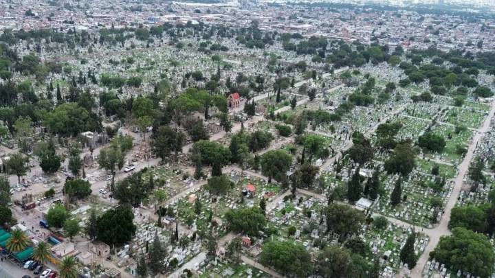 Abandonadas, 80% de fosas en panteón del Saucito
