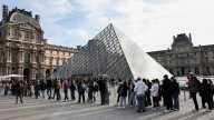 El Louvre Reabre Tres Días Después del Robo de Joyas de la Corona Francesa