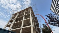 La crisis inmobiliaria agota la vivienda nueva en València: solo quedan áticos y plantas bajas