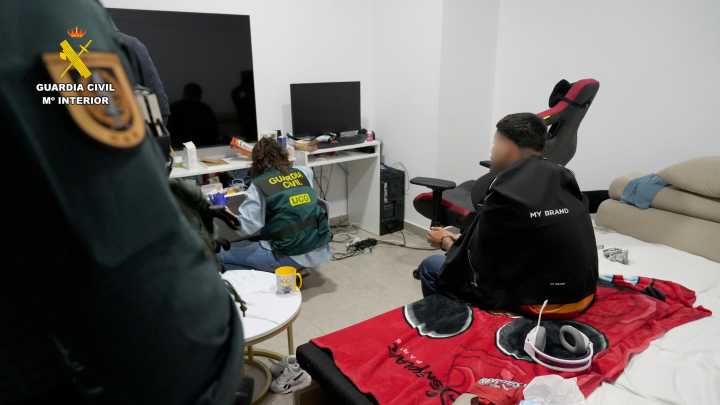 Detienen en Cantabria a un ciberdelincuente que ofrecía kits completos para "robar a las abuelas"