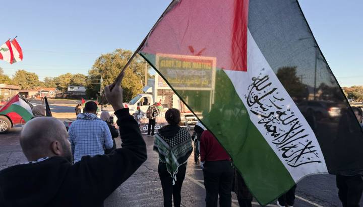 In 'Little Palestine,' crowd cautiously hopeful for ceasefire agreement between Israel, Hamas