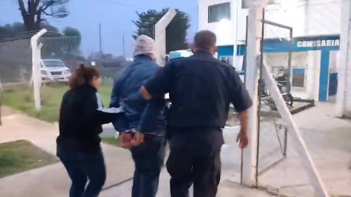 Detienen a uno de los sospechosos de haber robado una panadería