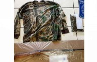 Abandonan r!fle, camisa militar y mѧrihҷana en camino de terracería