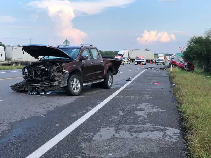 Cinco muertos y 5 heridos en choque frontal de camionetas en la carretera Tampico