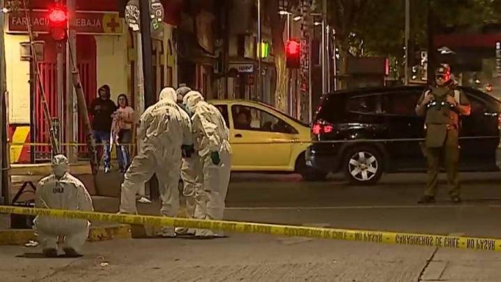 Venezolano es secuestrado desde carro de comida rápida en el centro de Santiago: lo amenazaron con armas