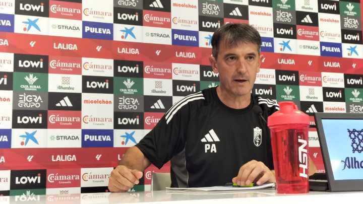 Pacheta parece estar muy enfadado por la situación que va a sufrir el Granada CF