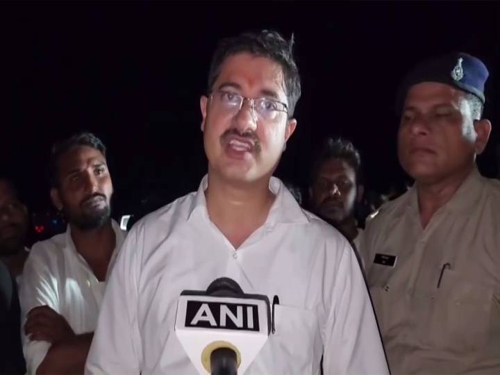 11 dead in Madhya Pradesh after trolley carrying devotees overturned during Durga immersion