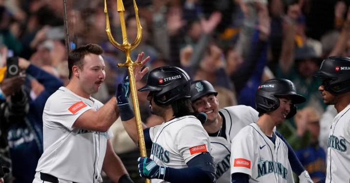 Mariners a win from first World Series, beat Blue Jays behind Suárez's grand slam for 3