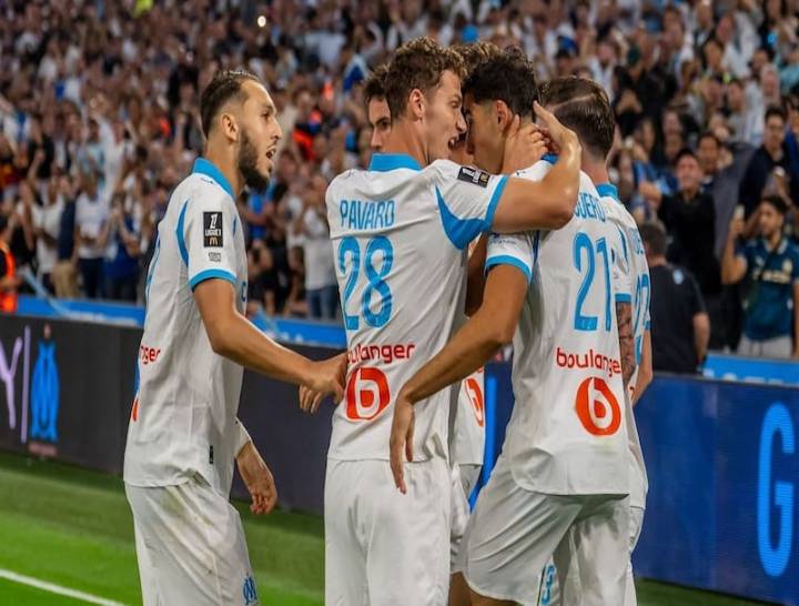Marseille destroza al Ajax en Champions League