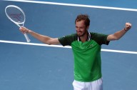 Daniil Medvedev Confesses to Being “Traumatised” as He Makes Feelings Clear on 19YO Pro: “In My Dreams” Daniil Medvedev admits his feelings after finally defeating Learner Tien in a grueling three