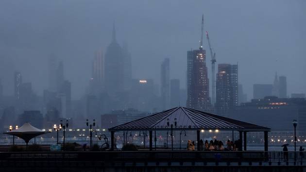 2 dead after heavy rain brings intense flooding to New York City