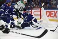 Deadspin | Lightning extend winning streak in OT over Stars
