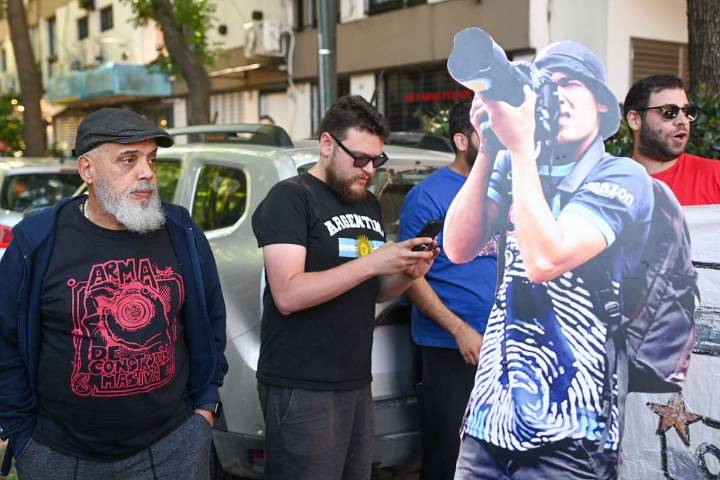 "Nos mueve el temor". Familiares de Pablo Grillo, el fotógrafo herido por un gendarme, protestaron contra Patricia Bullrich