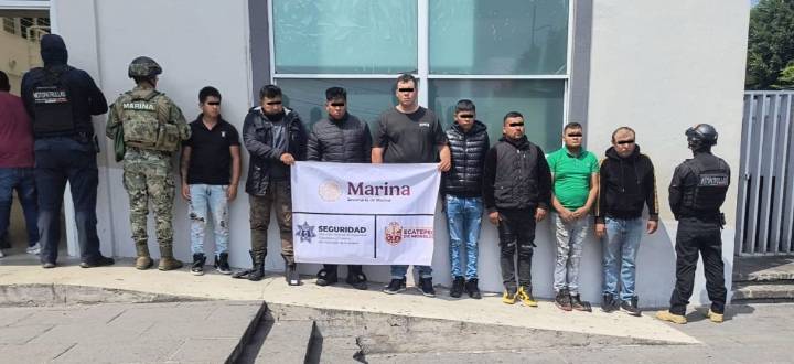 Policía de Ecatepec y Marina detienen a integrantes de Los 300 por extorsión