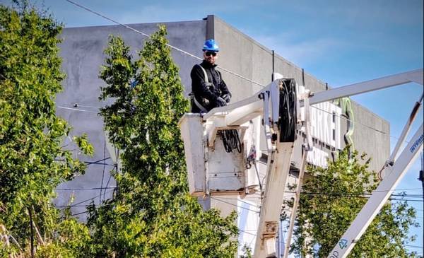 Continúan las obras de ampliación del servicio de energía en la ciudad