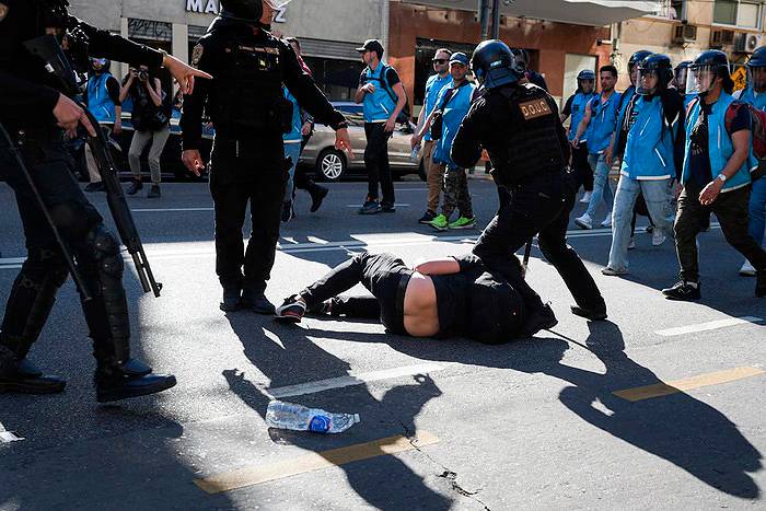 Nueva marcha de jubilados en el Congreso, nueva represión y detenidos