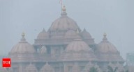Delhi: AQI worsens in several parts of city; expert warns of rising health risks amid pollution surge