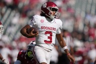 Deadspin | No. 5 Oklahoma hands keys to QB Michael Hawkins Jr. vs Kent State