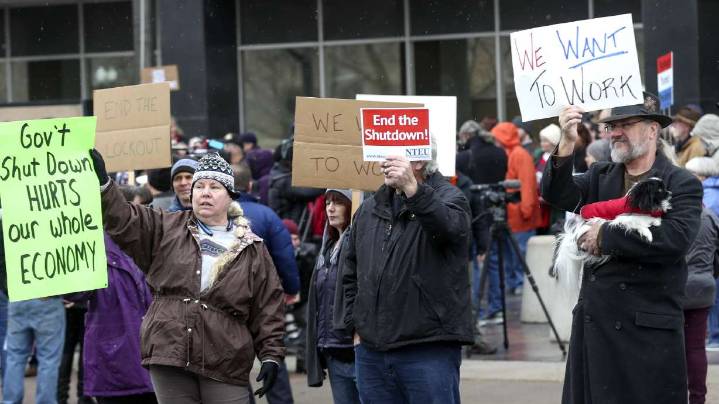 IRS furloughs spark questions, concern among sizable Ogden-area workforce, union rep says